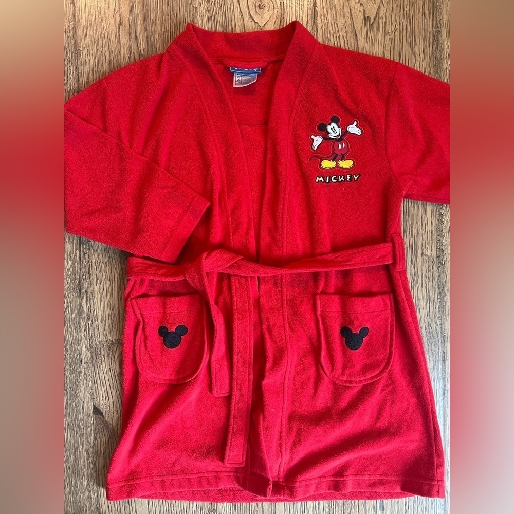 Mickey mouse red fleece robe size medium 6-7 NWOT